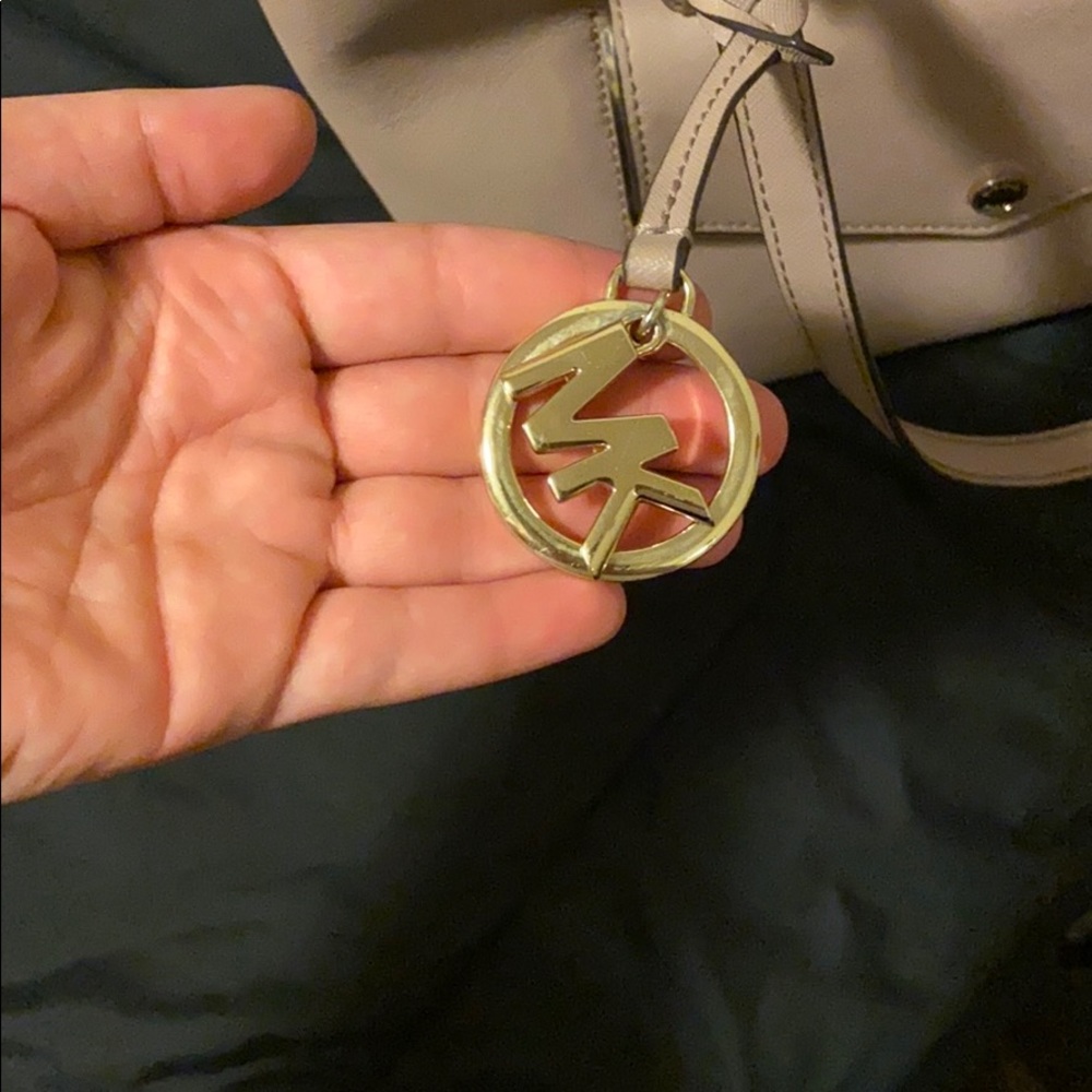 Purse - Picture 2 of 5